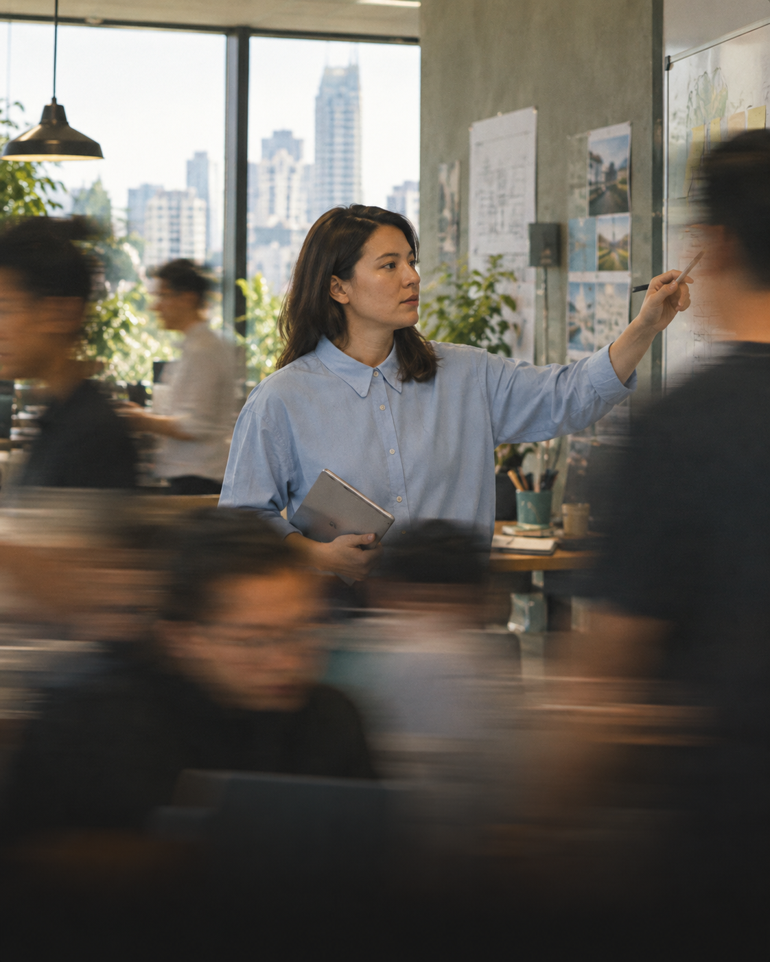 A group of colleagues discussing a shared business challenge
